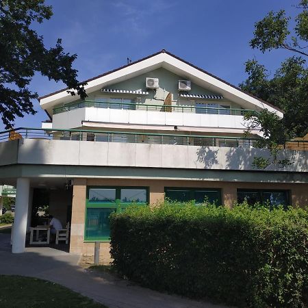 Apartmany Puerto Senec Dış mekan fotoğraf