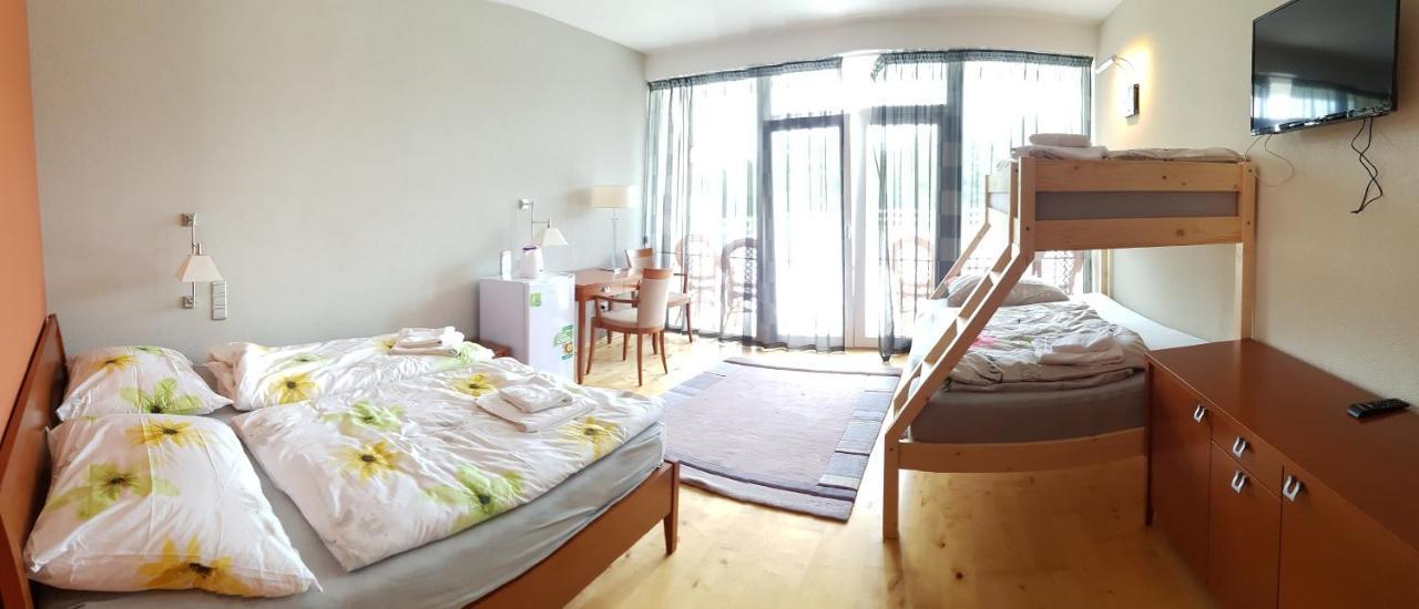 Apartmany Puerto Senec Dış mekan fotoğraf