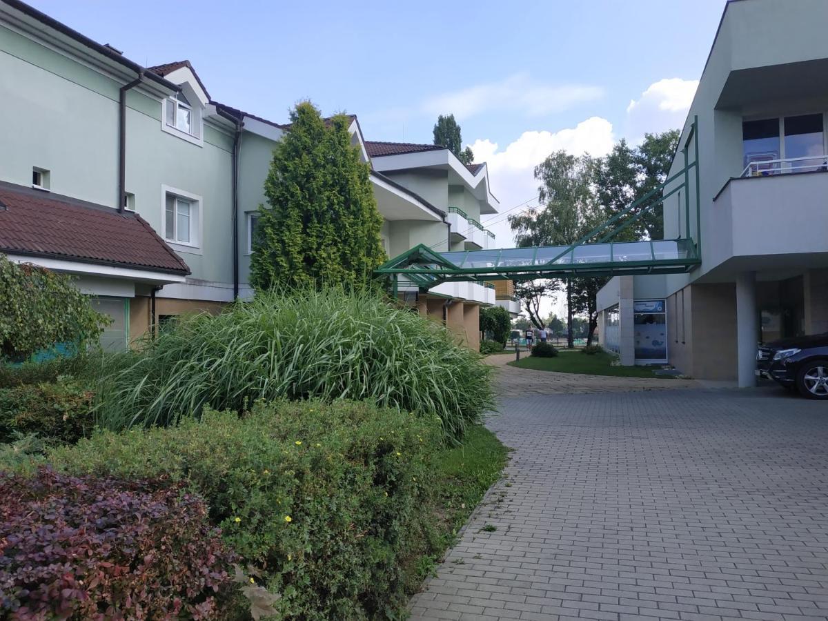 Apartmany Puerto Senec Dış mekan fotoğraf